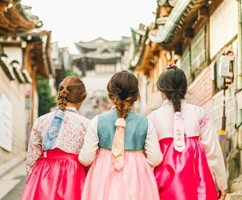 Baju Tradisional Korea Selatan Wanita / Ragam Makna Hanbok Baju