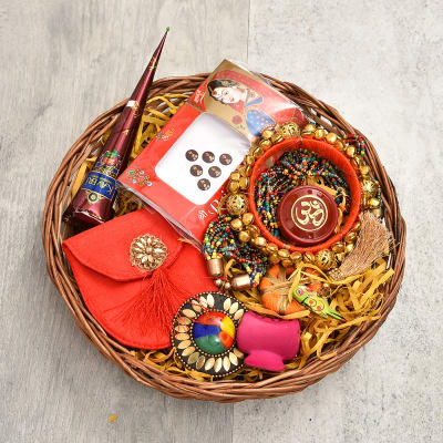 karwa chauth gift hamper