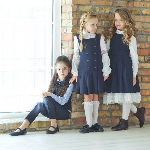 14 Pilihan Sepatu Sekolah Anak Perempuan Terbaru 2017