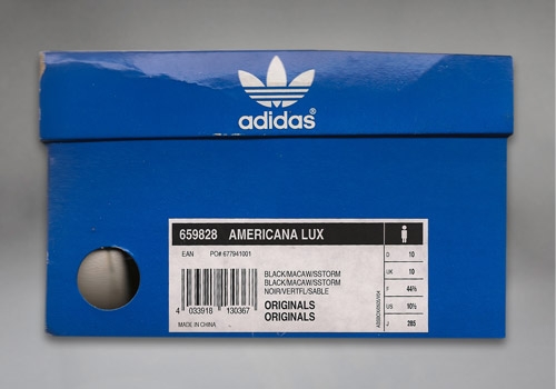 box sepatu adidas original