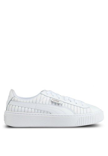 11 Rekomendasi Sneakers Branded Keren Ini Siap Memaksimalkan Gaya Kasualmu Sehari Hari 11 Rekomendasi Sneakers Branded Keren Ini Siap Memaksimalkan Gaya Kasualmu Sehari Hari