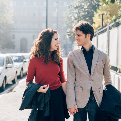 best gift for female fiance on first meeting