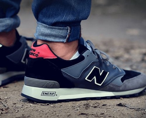 style dengan sepatu new balance