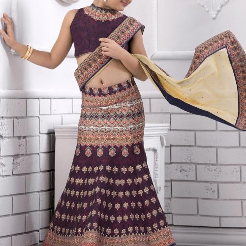 Dus saal ki ladki ka lehenga best sale