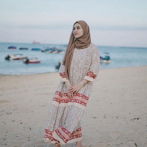 hijab outfit ke pantai