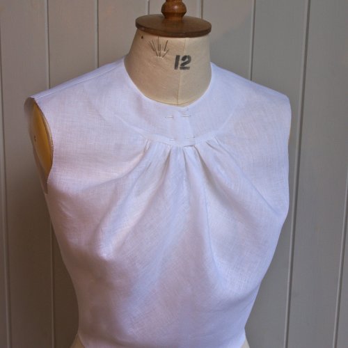 Top more than 137 yoke frock meaning super hot camera.edu.vn