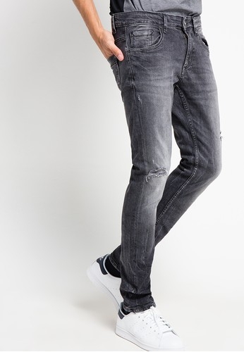 Mau Tau 10 Pilihan Celana Jeans Pria Slim Fit Keren? Ini yang Cocok Buatmu!