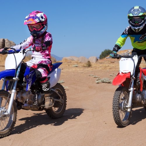 Cara Kenalkan Dunia Balap Pada Anak Dan 9 Rekomendasi Sepeda Motor Kecil Untuk Mengawali Hobi Balapnya