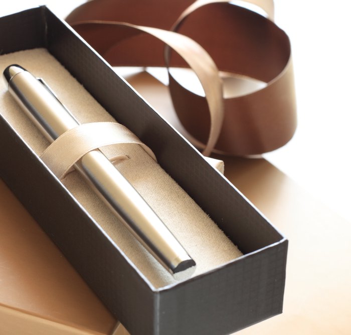 best pen to gift girlfriend