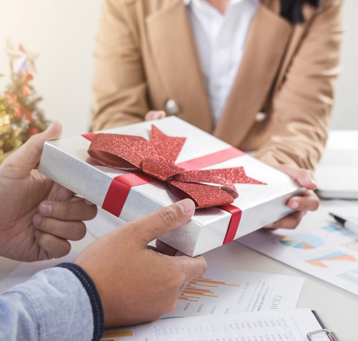 Details 76+ gifts under 700 best
