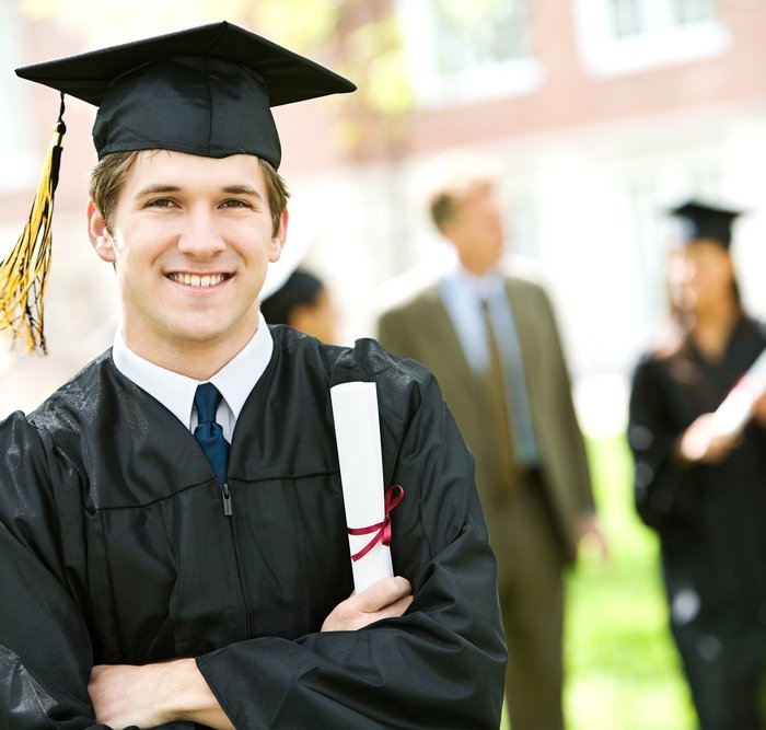 30 Inspirasi Kado Wisuda untuk Pacar Pria yang Menjadi Pilihan para Pakar  Kado (2021)