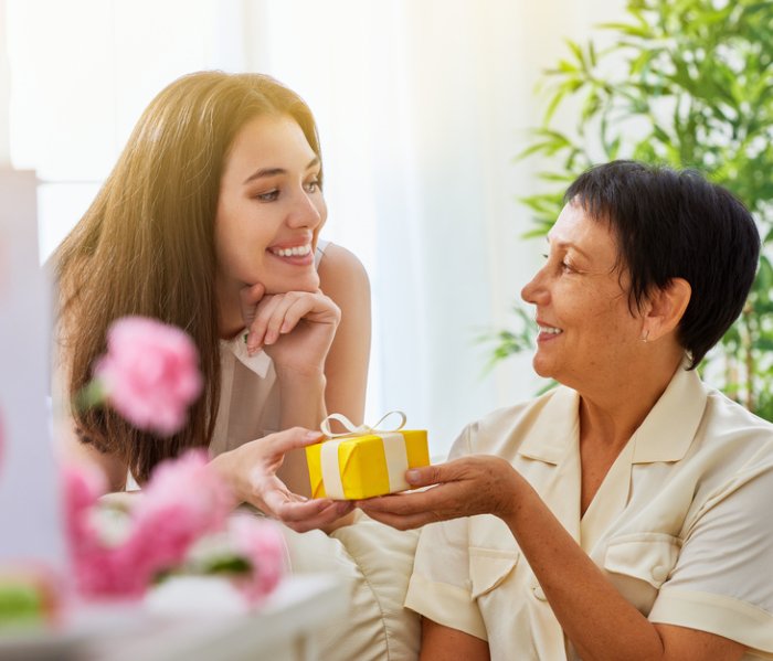 best gift for sasu maa