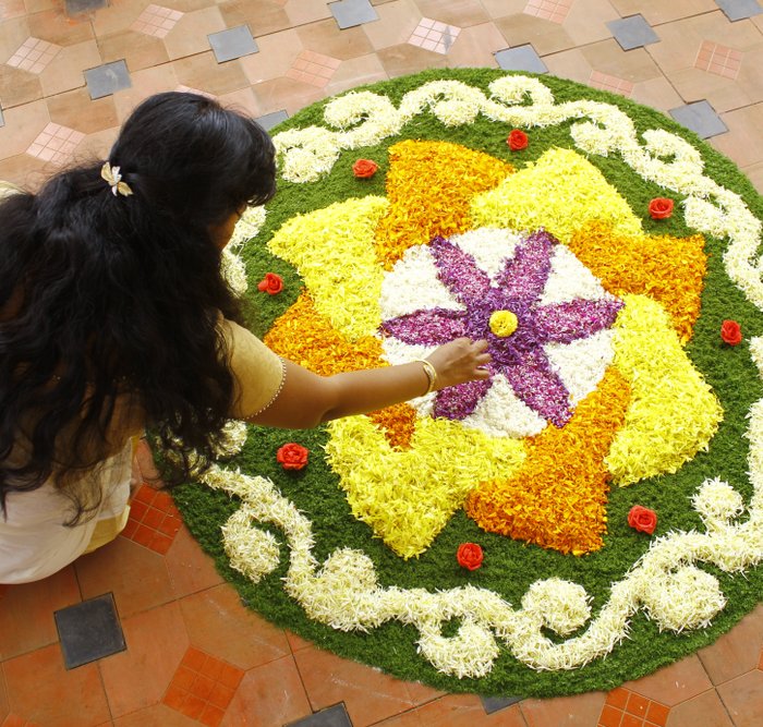how to draw a simple onam atha pookalam - YouTube