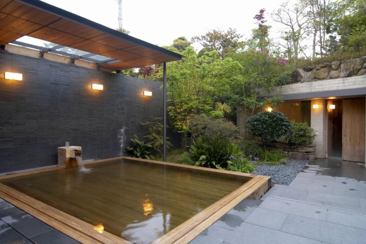 佐賀で記念日に人気の温泉2024！カップルにおすすめの温泉宿を厳選紹介！
