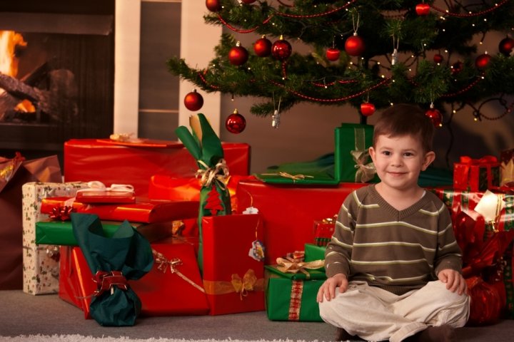 小学2年生の男の子におすすめのクリスマスプレゼント 人気ランキング32選！【2021年最新】