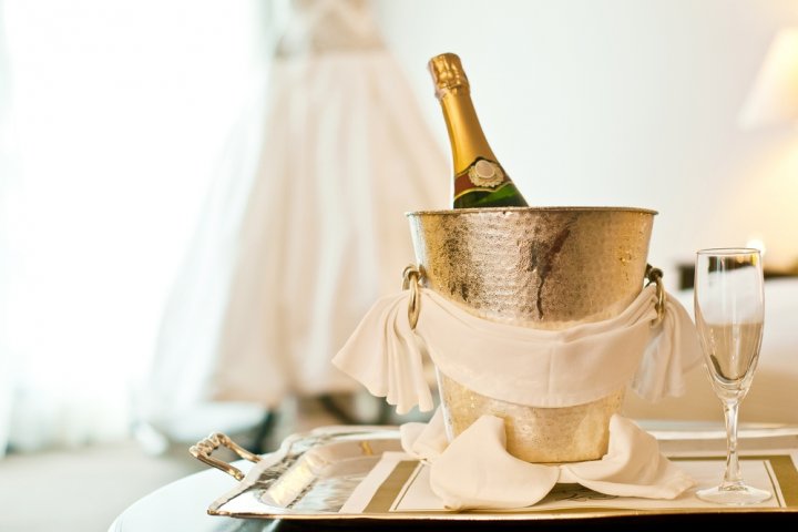 結婚祝いのプレゼントに人気のシャンパンランキング2024！
