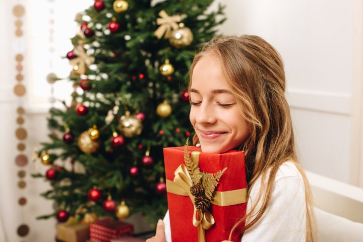 中学生の女の子に贈る人気のクリスマスプレゼント20選！女子に喜ばれるおすすめギフトをご紹介【2023年最新】