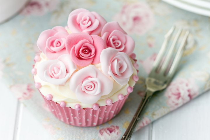 送別会を盛り上げてくれる美味しいケーキ12選！人気の花束や感謝状ケーキがプレゼントに大好評！