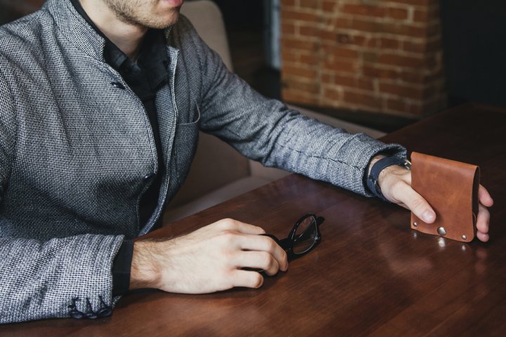40代男性に合うメンズ二つ折り財布 人気&おすすめブランドランキング25選！