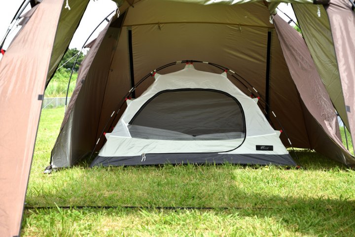 組み立て簡単＆大型テント内やタープ下で使える「カンガルースタイルテント100」の開発秘話を取材｜株式会社クローバー