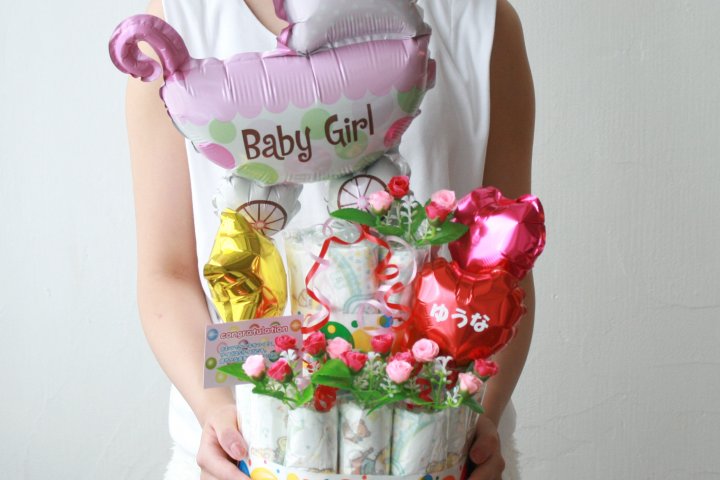 出産祝いのプレゼントに人気のおむつケーキ12選！キャラクターやオーガニックの商品をご紹介