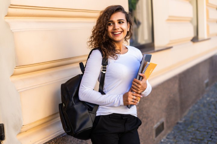 大学生向きのレディースバッグ 人気ブランドランキング35選！女子大生におすすめのリュックなどをご紹介！