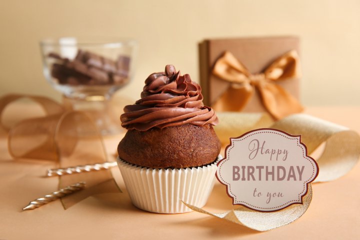 男性の上司に喜ばれる誕生日メッセージ！役立つ文例や書き方のコツを徹底解説！