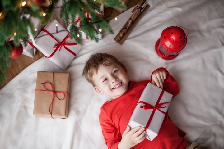 5歳の男の子に喜ばれるクリスマスプレゼント 人気ランキング32選！知育玩具や恐竜のおもちゃなども紹介！