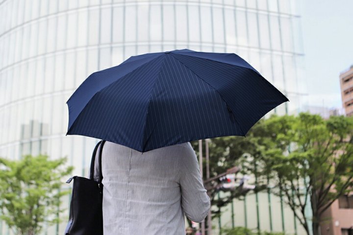 男性に今人気のメンズ折りたたみ傘 おすすめブランドランキング30選【2024年版】
