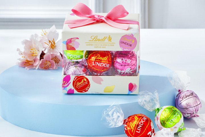 【2025年】好きな人へホワイトデーに贈るお返し 人気ランキング17選！付き合っていない本命の相手が喜ぶものを紹介