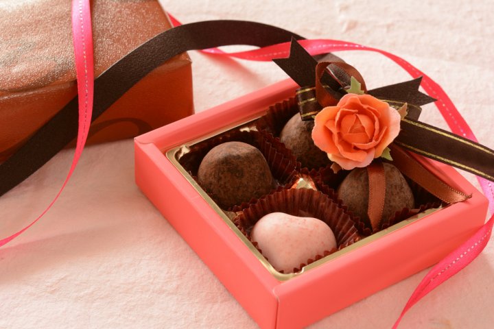 バレンタインに贈るチョコ 人気&おすすめブランドランキング25選【2024年版】