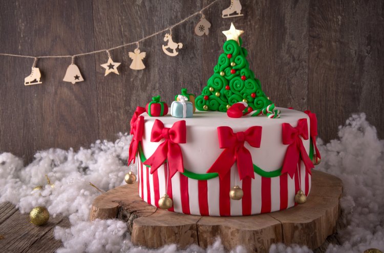Learn How to Make Cake for Christmas: 4 Recipes for Christmas Cakes and 5 Decor Ideas That Will Warm Everyone's Heart (2020)