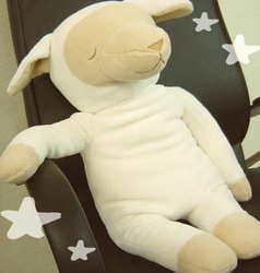 安眠グッズ 羊の抱き枕 メルくん 人気ブランドランキング21 ベストプレゼント