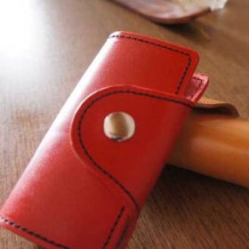 イタリア革の名入れキーケース