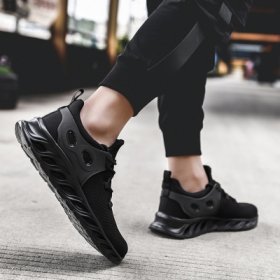 ウォーキングシューズ（メンズ）