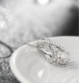 ブランドネックレス（レディース）