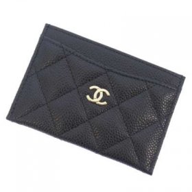 CHANEL シャネル　定期入れ　カードケース金具のお色はシルバーです