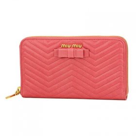 MiuMiuの長財布