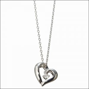 ヨンドシー（4℃） プラチナネックレス