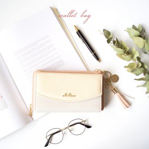 クレリア（Clelia） ポシェット財布
