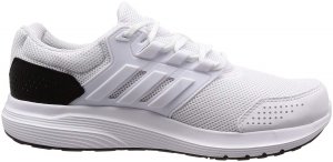 アディダス（adidas）フィットネスシューズ