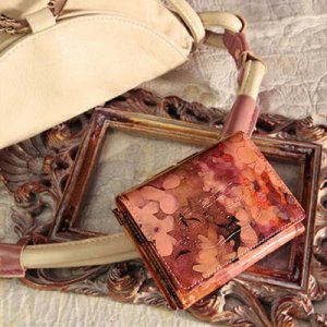 フルッティディボスコ（FRUTTI DI BOSCO） 二つ折り財布
