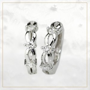 キャラット（Carat） イヤリング