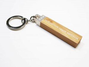 フォンダシオン ルイヴィトン キーホルダー