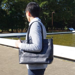 ピーアイディー（P.I.D） 革トートバッグ