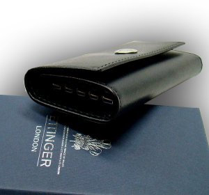 ブラックカーフレザー 4フック キーケース