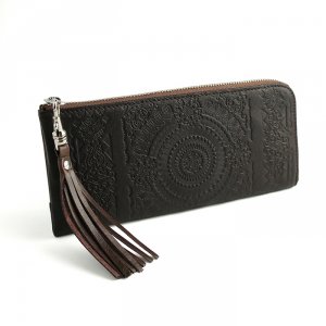 パッカパッカ（pacca pacca） 革長財布