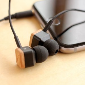 イヤホン