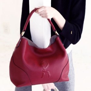 ロベルタ ディ カメリーノ（Roberta di Camerino） 革バッグ