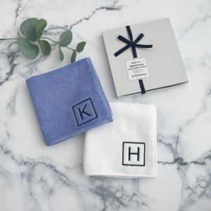 イニシャル入りハンカチ